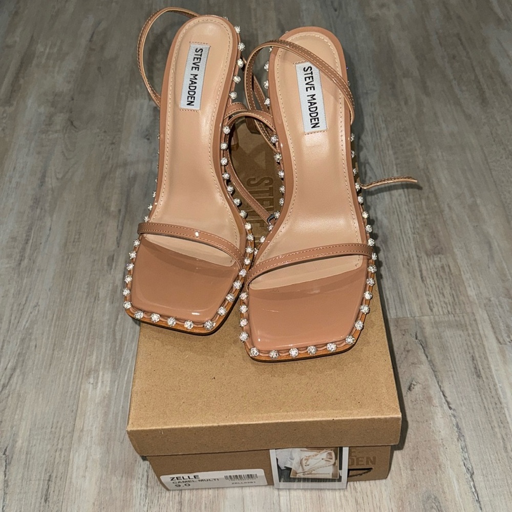 Steve Madden: Brand New - Nude Heels with Rhinestone Detail Never Worn Size 9
